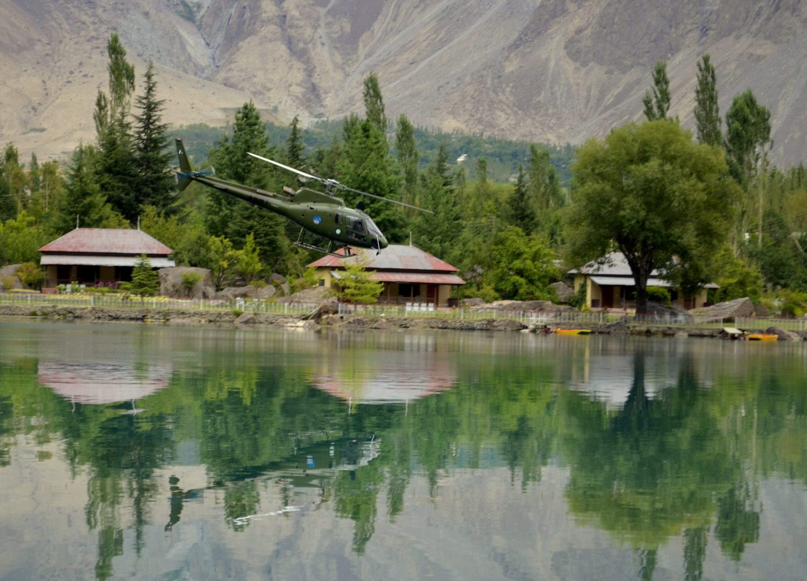 Ecureuil-Hubschrauber der pakistanischen Armee vom Typ, der für Höhenrettungsflüge in Gilgit-Baltistan verwendet wird